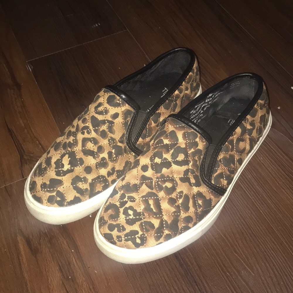 Time and Tru Shoes